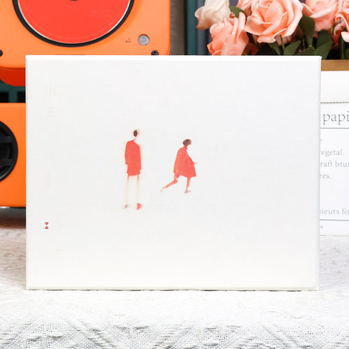 2CD+手帐本+书签+年历+写真+明信片贴纸周边