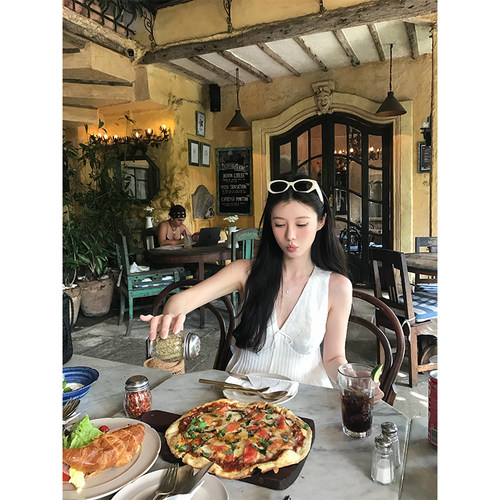 VASSE 法式气质V领莱赛尔天丝刺绣拼接无袖上衣女夏慵懒显瘦背心