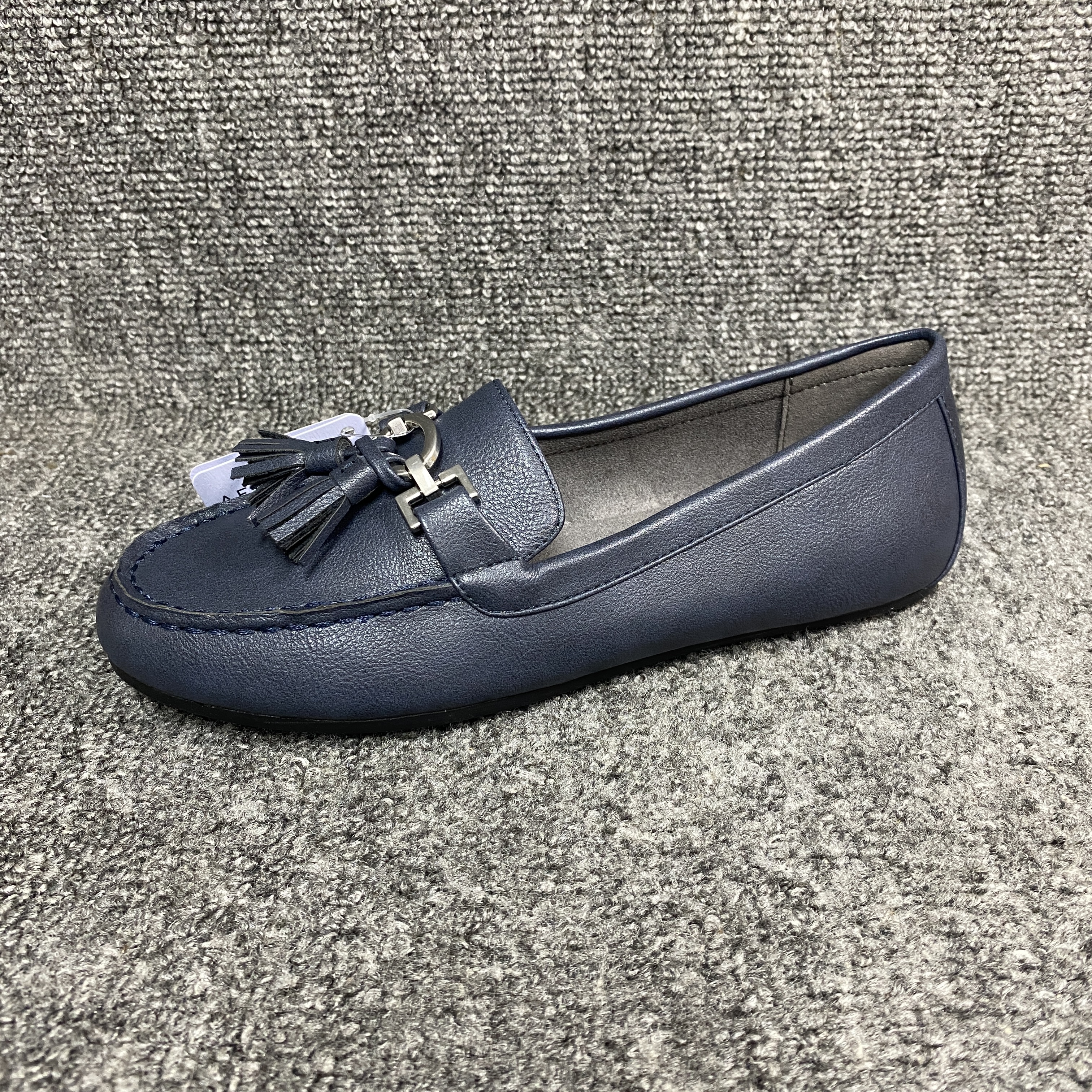 aerosoles爱柔仕春秋新款流苏轻便柔软舒适防滑女单鞋豆豆鞋