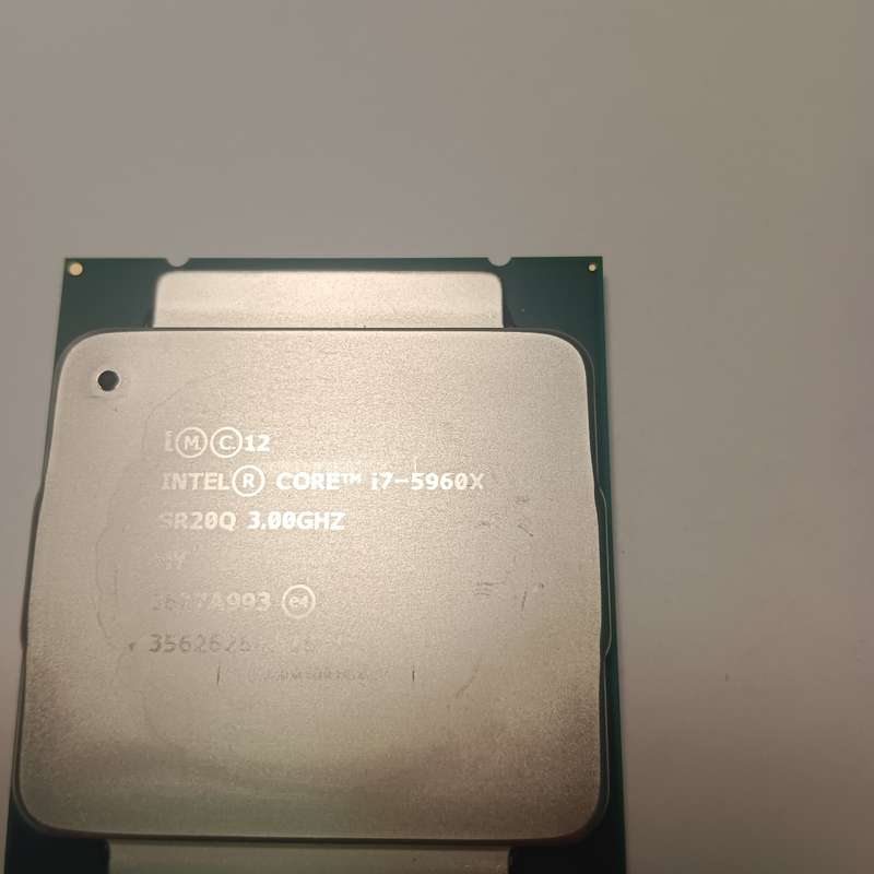 可维修-英特尔i7-5960X其它元器件