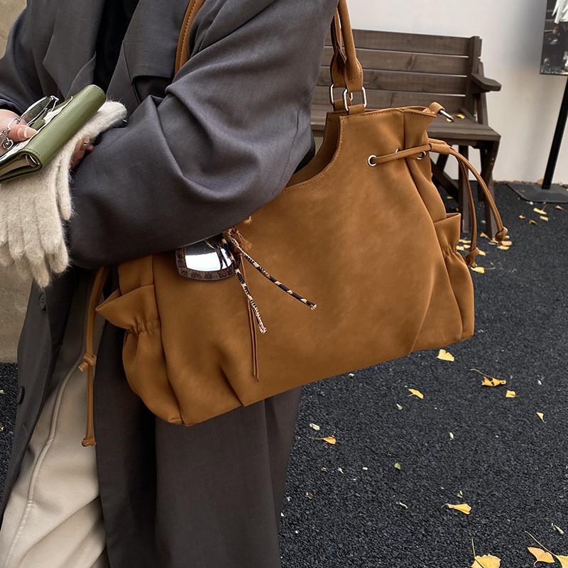休闲通勤单肩手提气质时尚