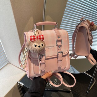 简约时尚女式小背包2026夏季新款潮休闲出行洋气时髦手提小方包