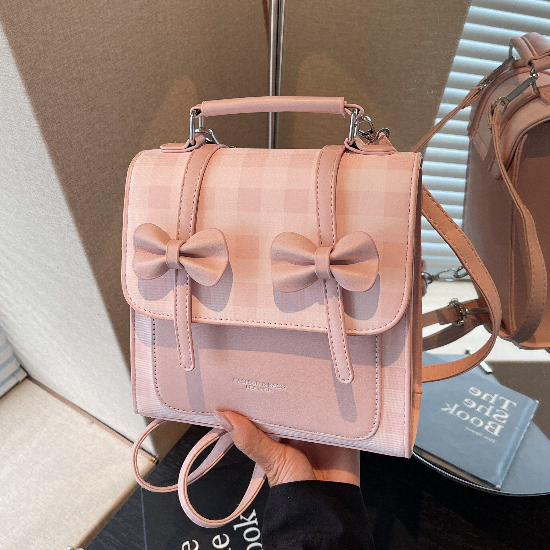 高级感洋气学院风双肩包包女2026新款休闲百搭单肩斜挎手拎小方包