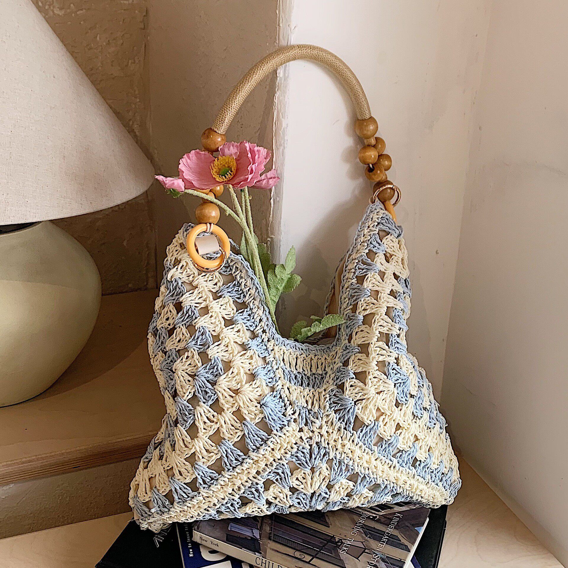 海边沙滩度假草编包包女式2026新款通勤百搭单肩包文艺小众托特包