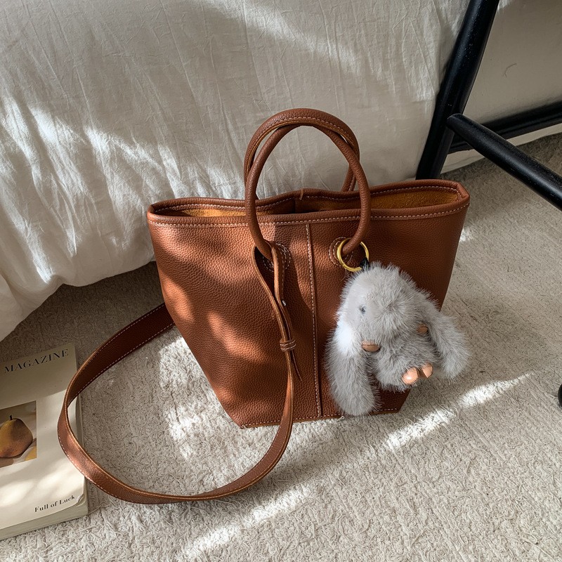 慵懒风手提水桶包2025新款