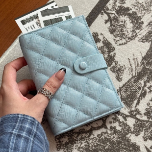 rich小钱钱 鱼子酱菱格小香风护照包皮革实用卡包钱包 新款