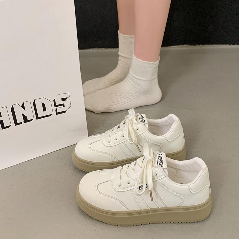小白鞋女款2025新款秋季皮面防水厚底增高板鞋学生小众百搭面包鞋