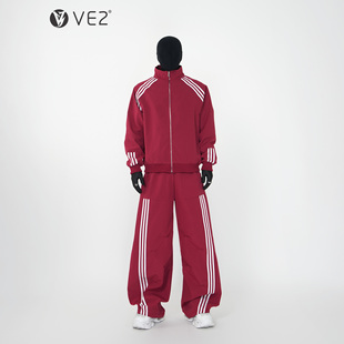 男女立领防泼水红色赛车服套装 三条杠休闲弯刀直筒阔腿裤 美式 VE2