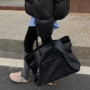 尼龙帆布托特包2026新款女包松弛感通勤大包牛津布配皮腋下单肩包