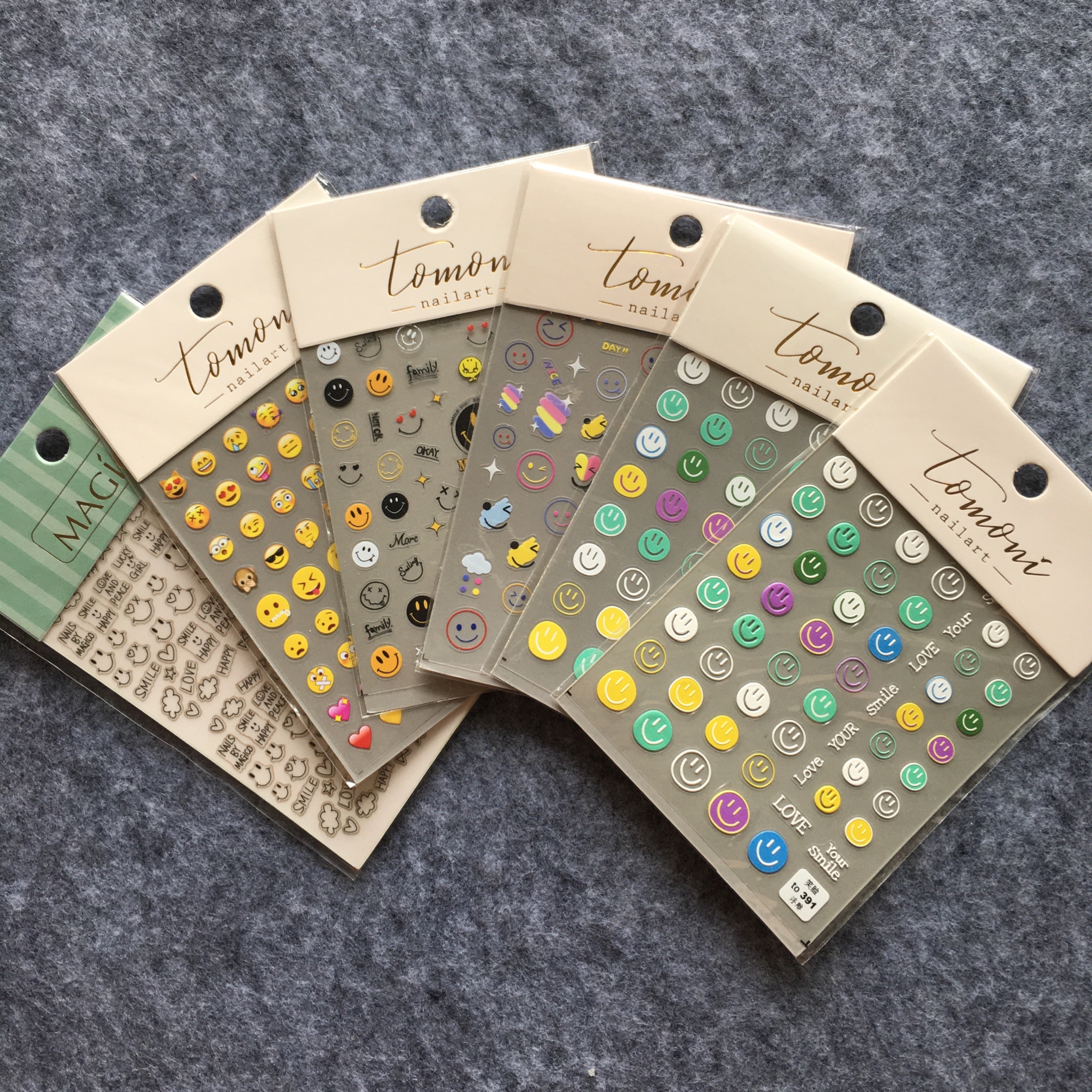 新工艺tomoni带背胶美甲贴纸 网红彩虹笑脸 简笔黑色圆脸表情包