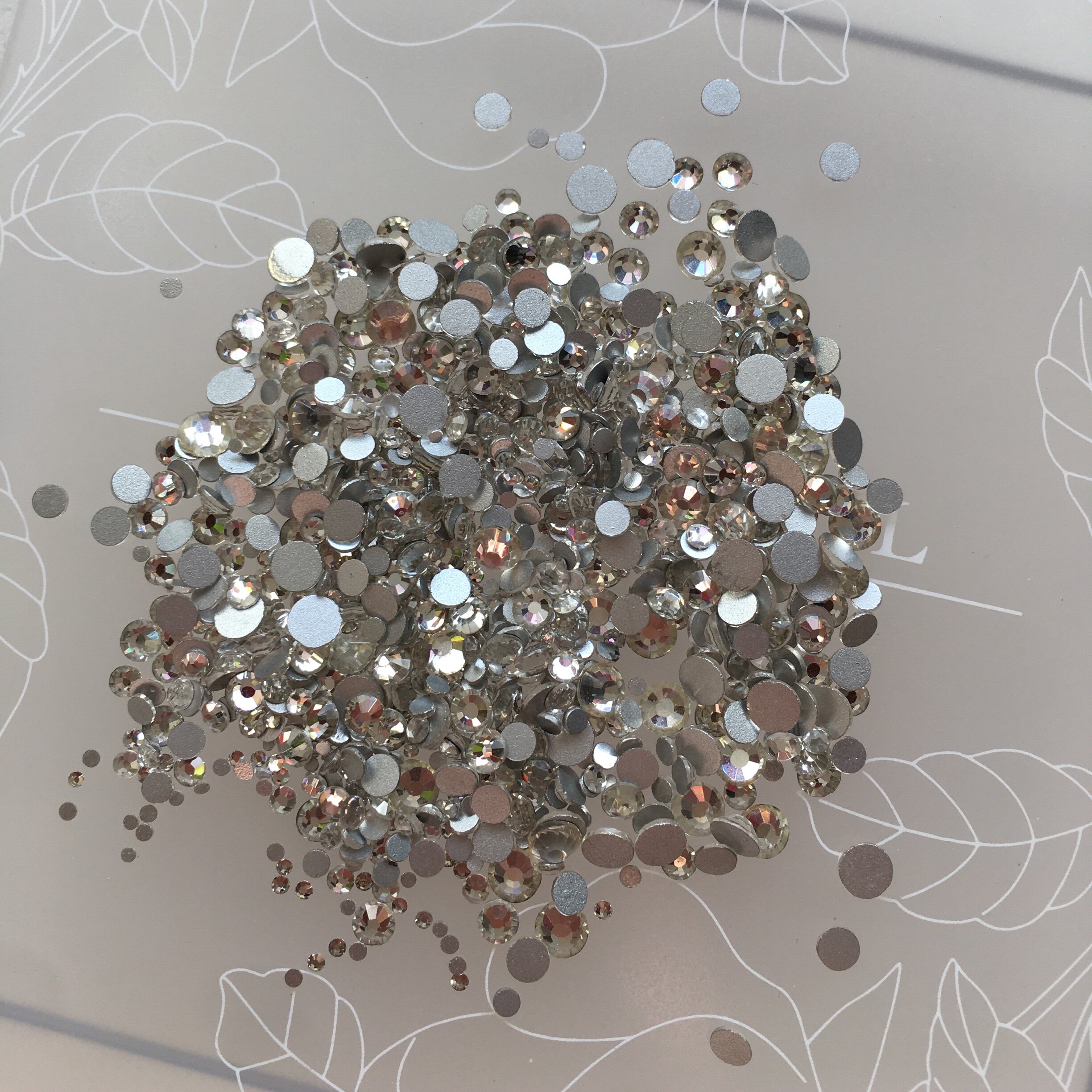 国产平底白钻 银底普通小圆钻美甲饰品非偏远满48元包邮 需要封层