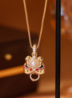 国潮镶钻珐琅彩醒狮吊坠锁骨链
