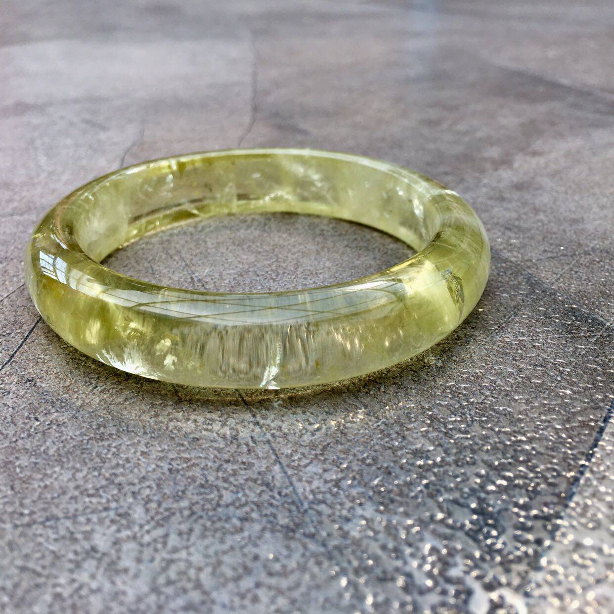 稀有本色黄水晶手镯女款 天然水晶玉石镯子一图一物饰品