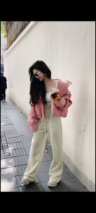欧货2023新款小个子高级感超好看粉色格子短款羽绒棉服外套女冬季