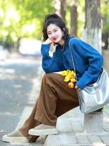 套装女洋气减龄上衣高级感软糯慵懒风克莱因蓝毛衣阔腿裤两件套