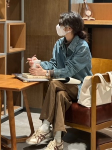 复古港味蓝色牛仔衬衫秋装设计感小众日系衬衣阔腿裤子两件套装女