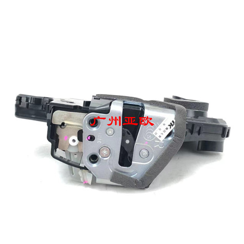 日本爱信正品 适用霸道LC120尾门锁机 门锁马达 中控马达