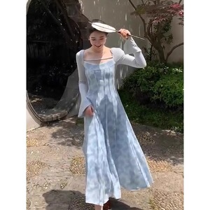 【送运费险】女装法式高级御姐风减龄气质修身蓝色连衣裙夏季