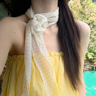 2026早春度假氛围感白色波点花朵丝巾女夏季百搭高级感系脖飘带