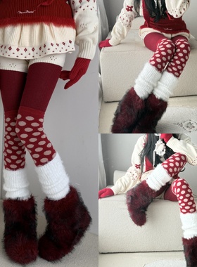 红白配色的氛围感~红底白波点长筒袜套叠搭白色毛绒针织腿套