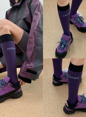 运动穿搭新资产 2025冬季邂逅ins风字母Yiss肌感压力字母小腿袜DF