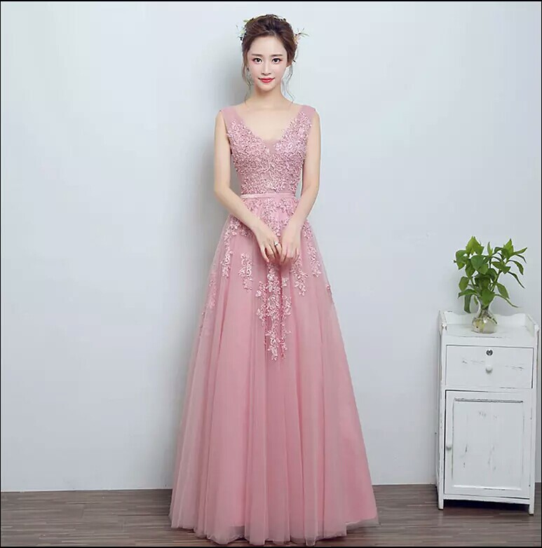 出租粉色晚礼服晚宴礼服 年会酒会主持人服装租赁 徐汇区可试穿