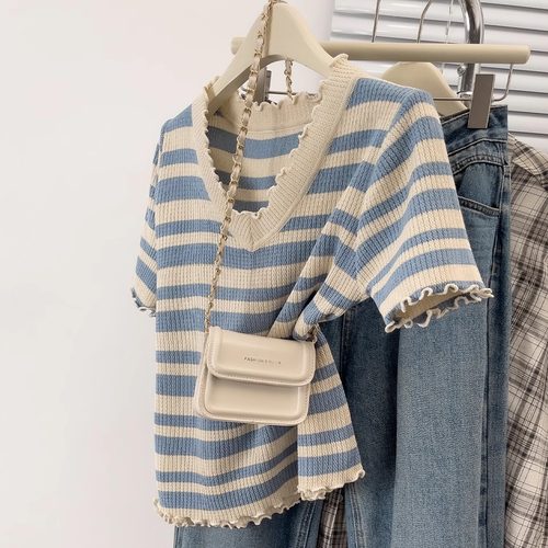 条纹V领短袖T恤女夏木耳边上衣潮