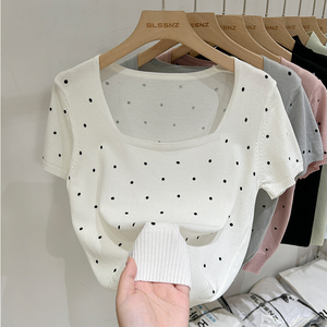 大码女装洋气方领波点短袖针织衫独特别致正肩冰丝T恤上衣女夏季