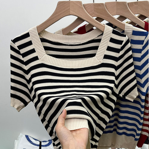 宽松显瘦洋气方领短款上衣