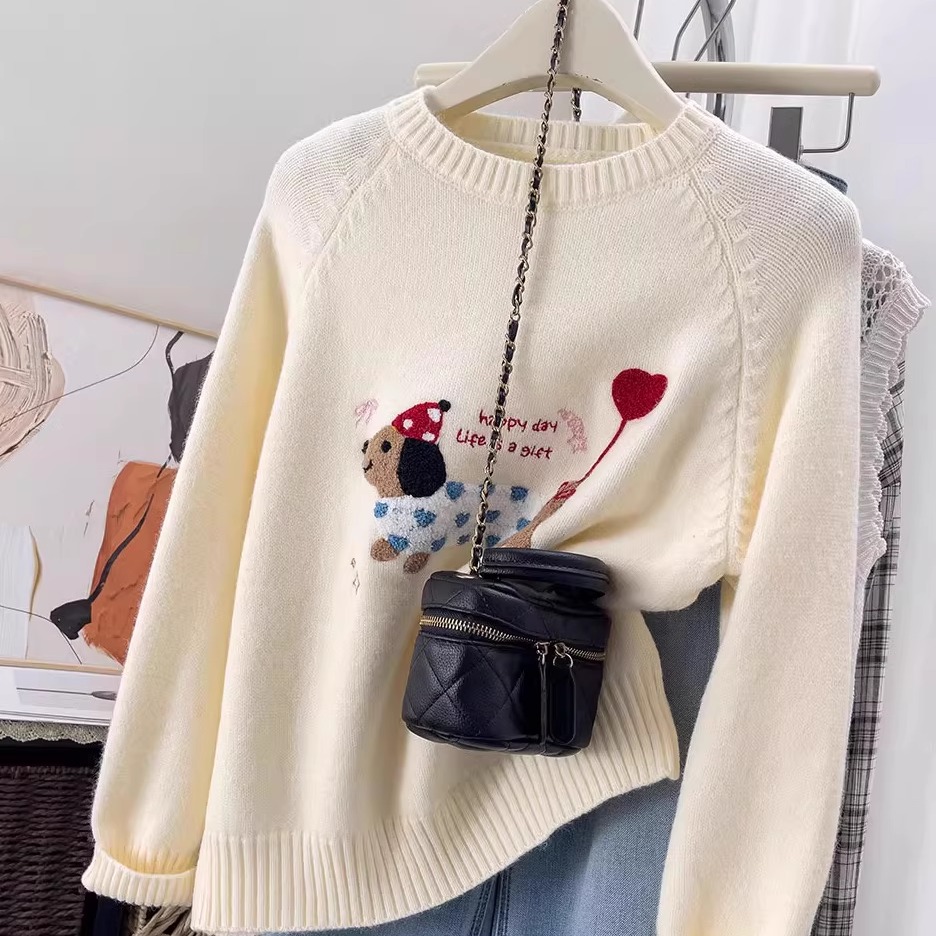 卡通刺绣减龄毛衣女秋冬季加厚