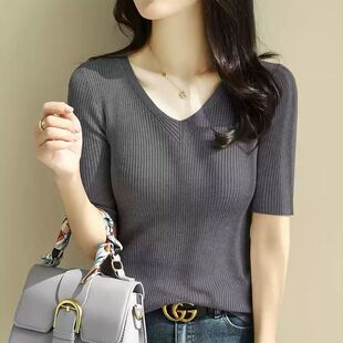 纯色坑条V领短袖 200斤 T恤女夏内搭打底针织上衣薄 宽松遮肚