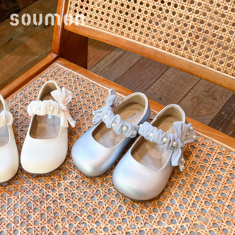 书萌法式蕾丝小皮鞋2026春秋新款女童平底蝴蝶结珍珠装饰软底单鞋