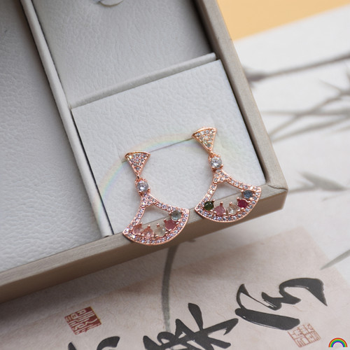 Rwbuy天然碧玺小裙摆耳环