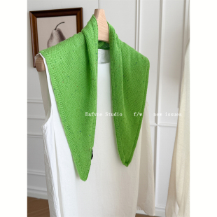 俏皮软糯彩点纱线纯色毛线针织三角形披肩女春秋围巾保暖搭肩百搭