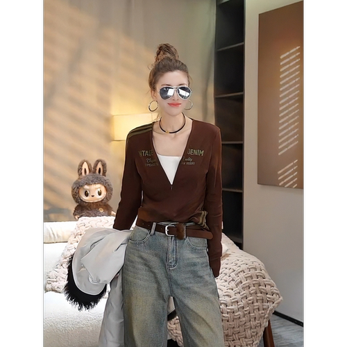 MISSKO可可欢姐冬季新洗水撞色杠条四季款高弹显瘦V领T恤女