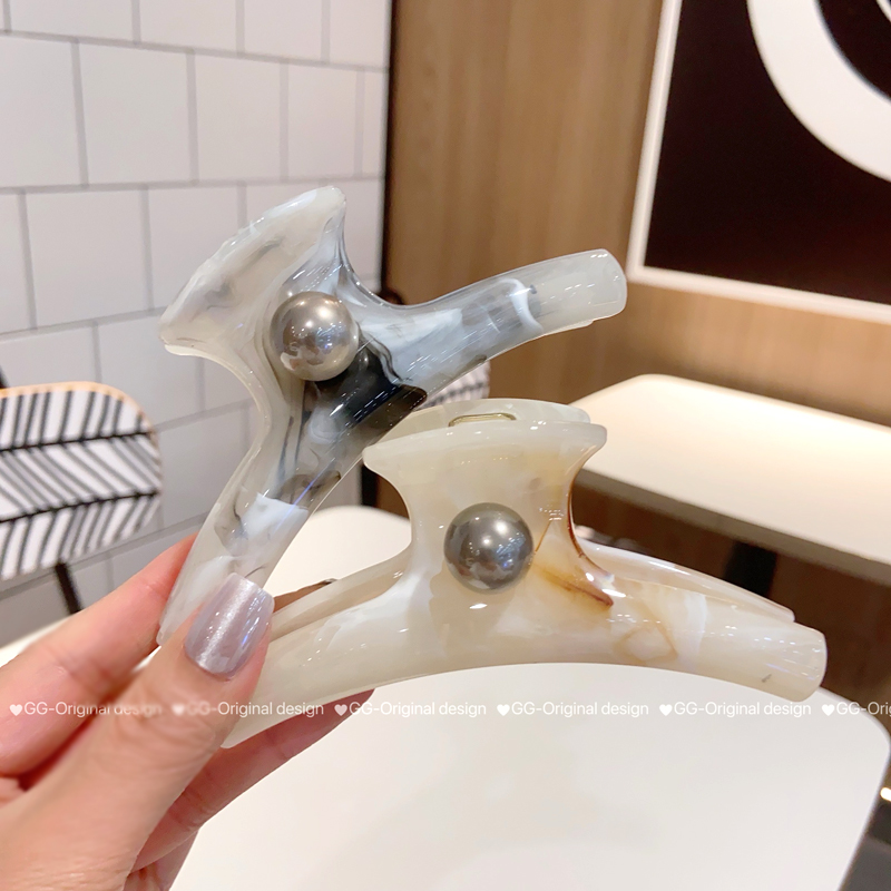 醋酸简约珍珠大号抓夹女2025新款发量多鲨鱼夹后脑勺头饰发抓发夹