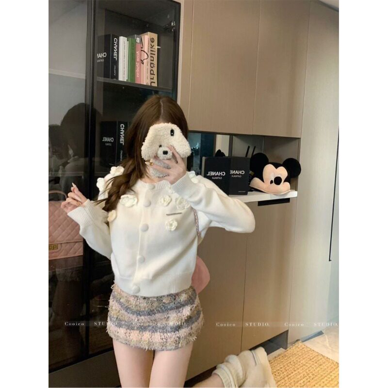 日本offcat设计感甜美立体花朵毛衣针织开衫女秋冬软糯小个子短款