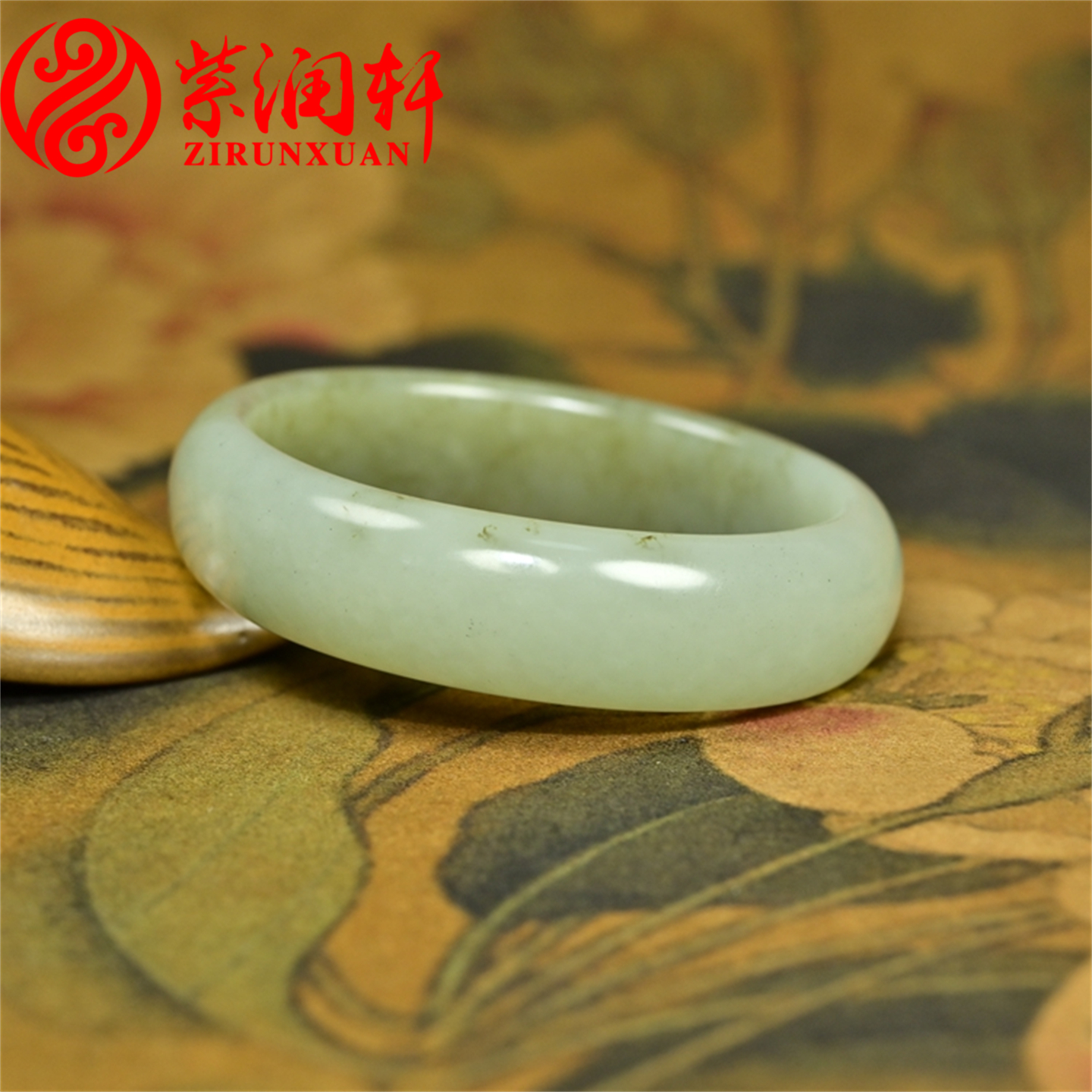 和田玉糖青白籽料贵妃手镯哑光