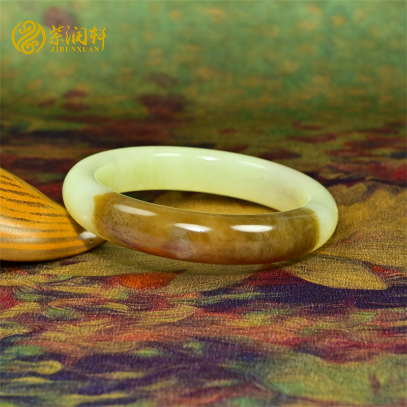和田玉手镯若羌黄口料糖黄玉