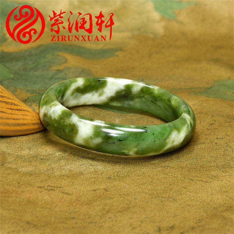 紫润轩新疆和田玉碧玉手镯58MM山流水料白加绿菠菜绿玉镯传家级