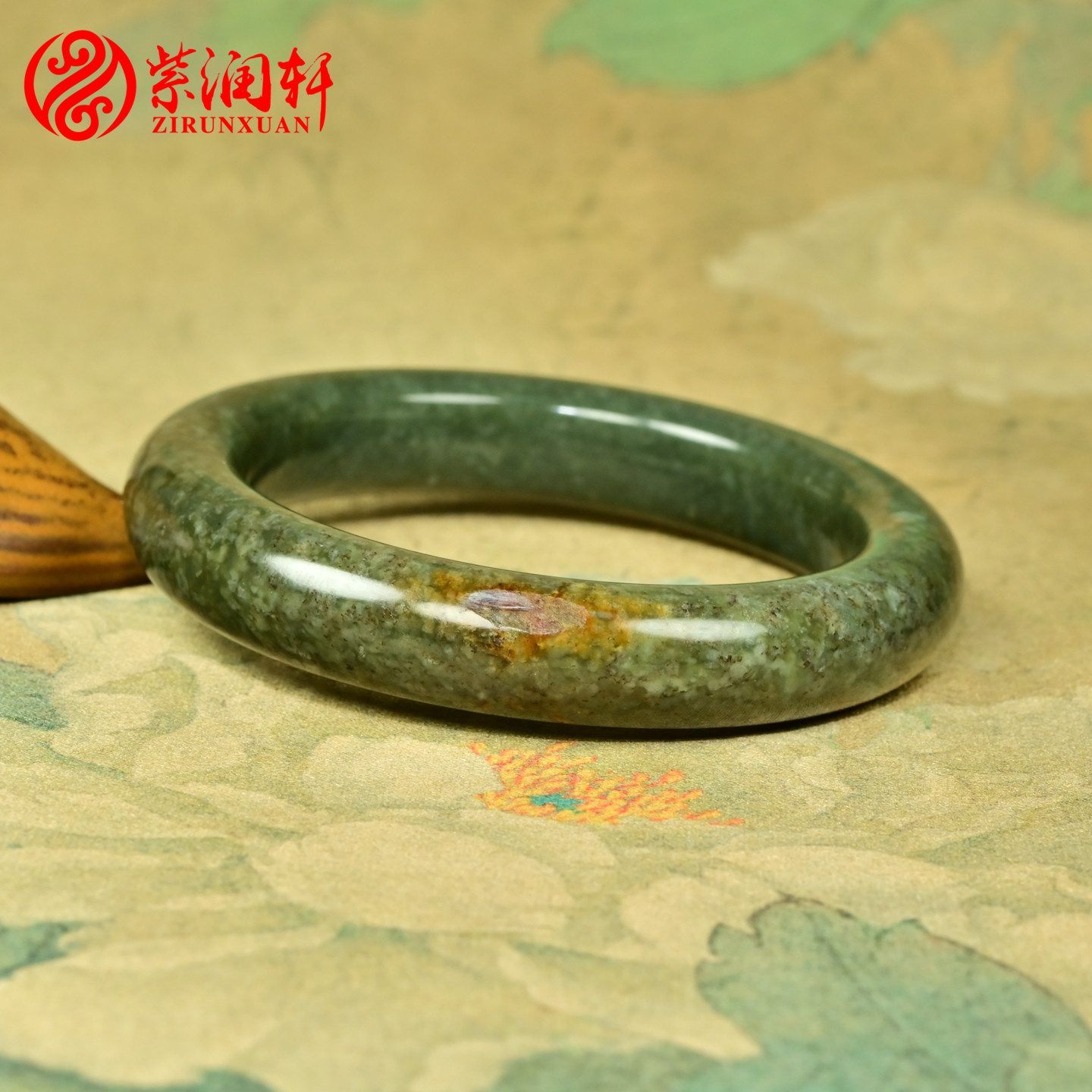 和田玉籽料手镯糖沁水草花红皮镯