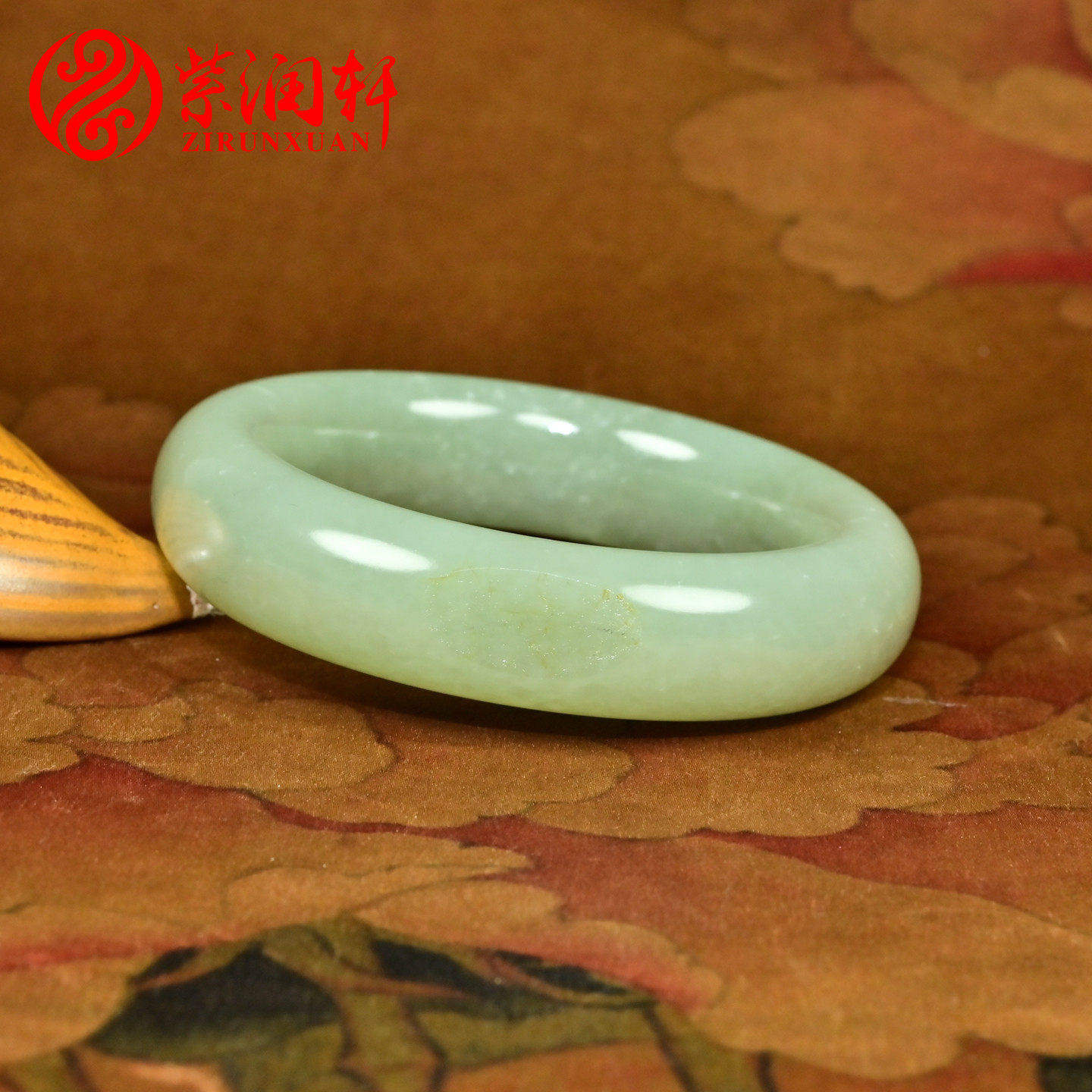 紫润轩新疆和田玉青白玉籽料手镯肥厚款鸭蛋青54MM留皮哑光传家级