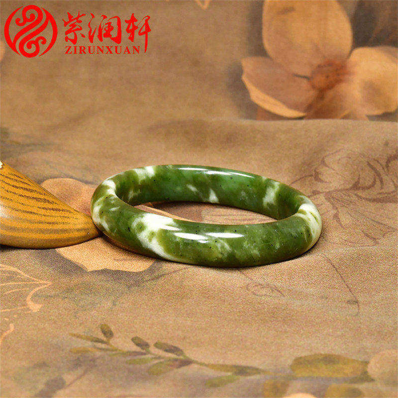 紫润轩新疆和田玉碧玉手镯57 5MM山流水料白加绿菠菜绿玉镯传家级