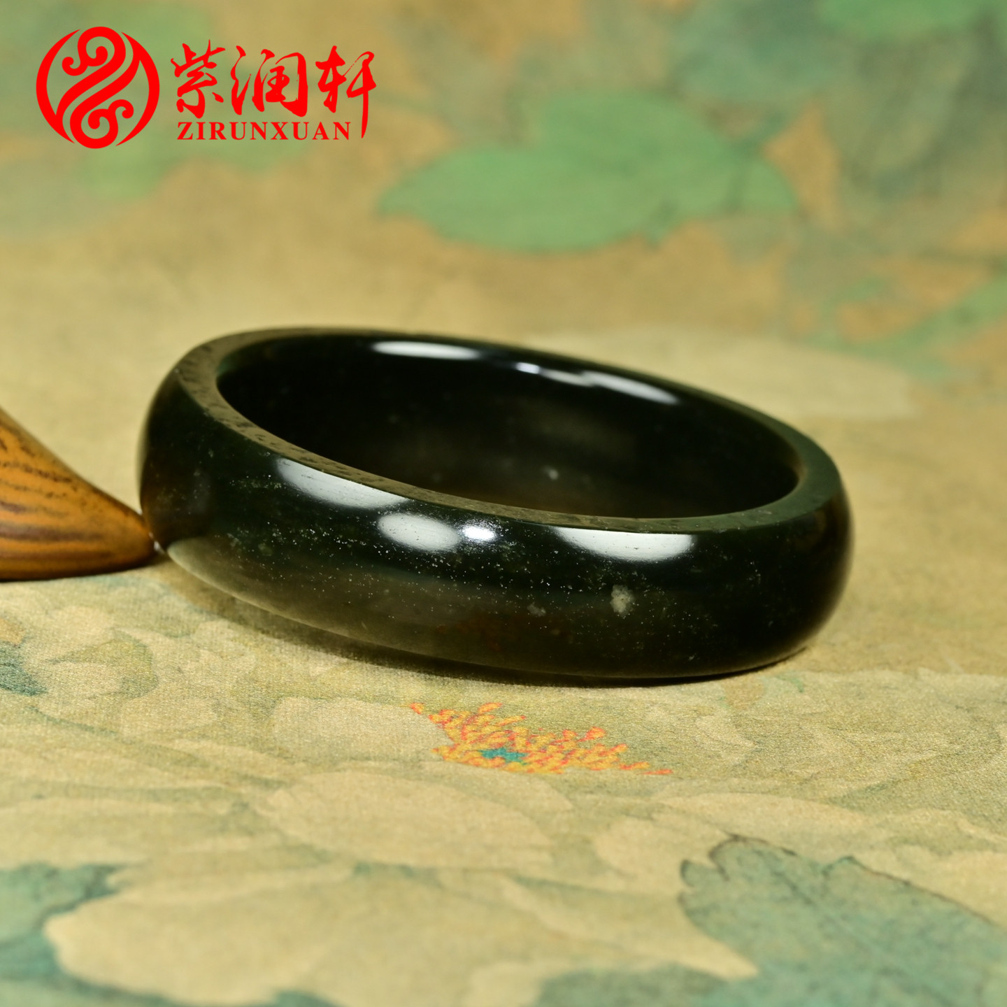 和田玉黑青籽料手镯宽版满皮玉镯