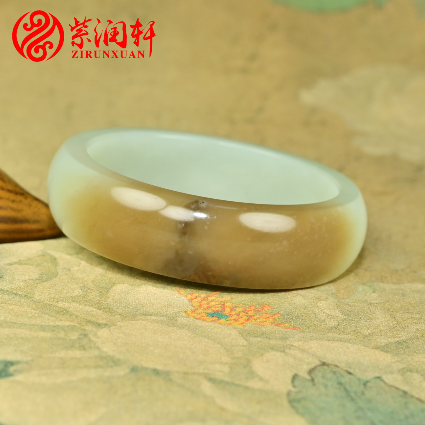 和田玉糖青白手镯且末料白玉镯子