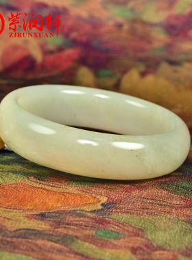 和田玉青白玉籽料手镯暖色闪青花