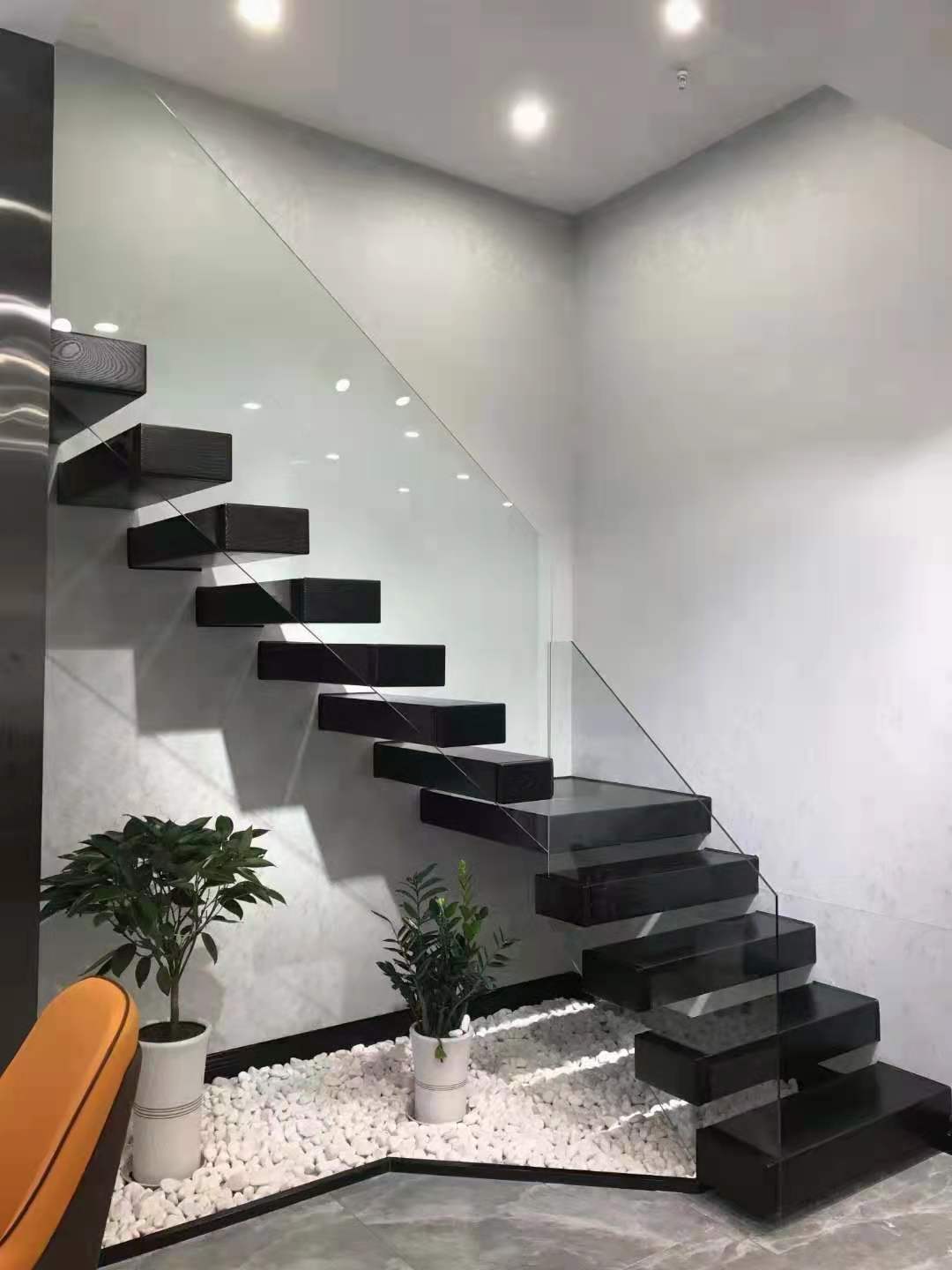 网红叠加楼梯悬浮原木踏板