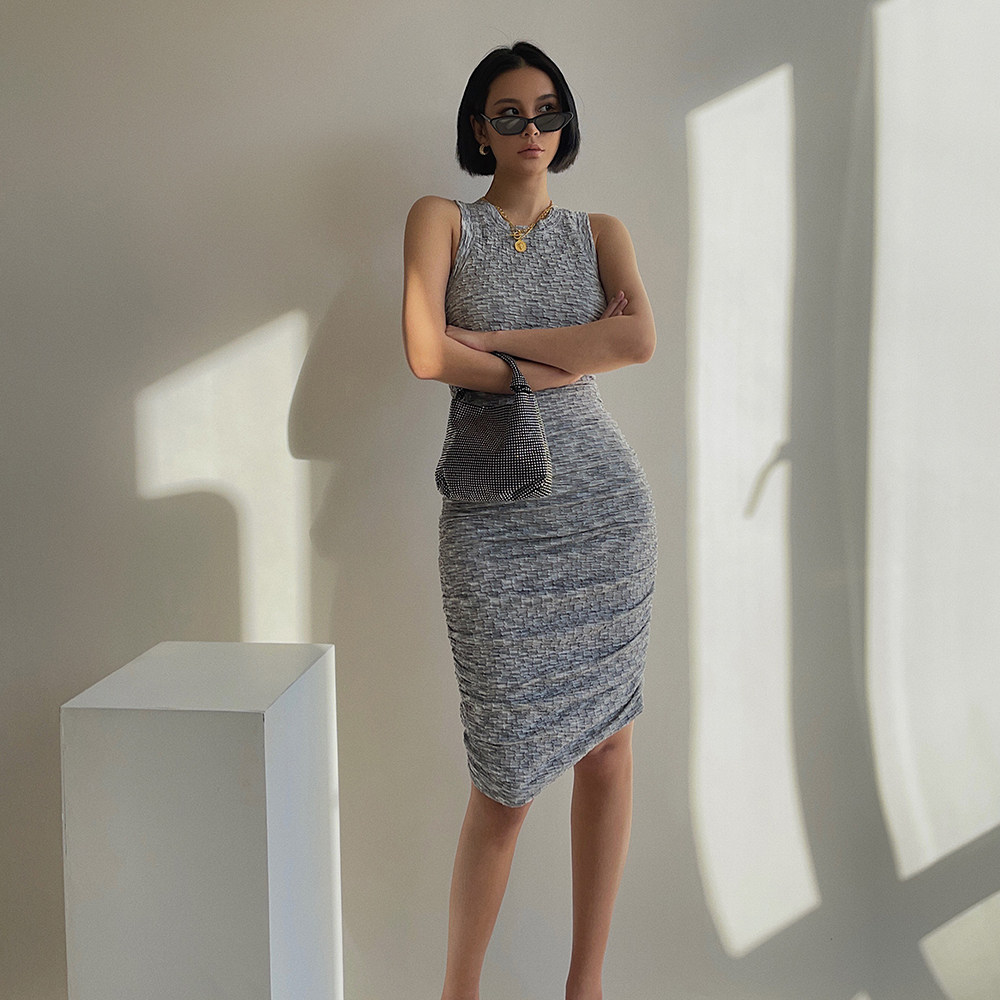 ins欧美性感修身无袖罗纹皱褶连衣裙辣妹s身材显胸收腰翘臀短裙夏