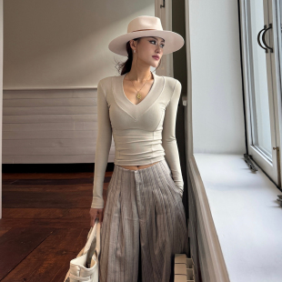 自制辣妹宽边深V领正肩长袖 显瘦内搭外穿820 T恤女轻熟纯欲修身