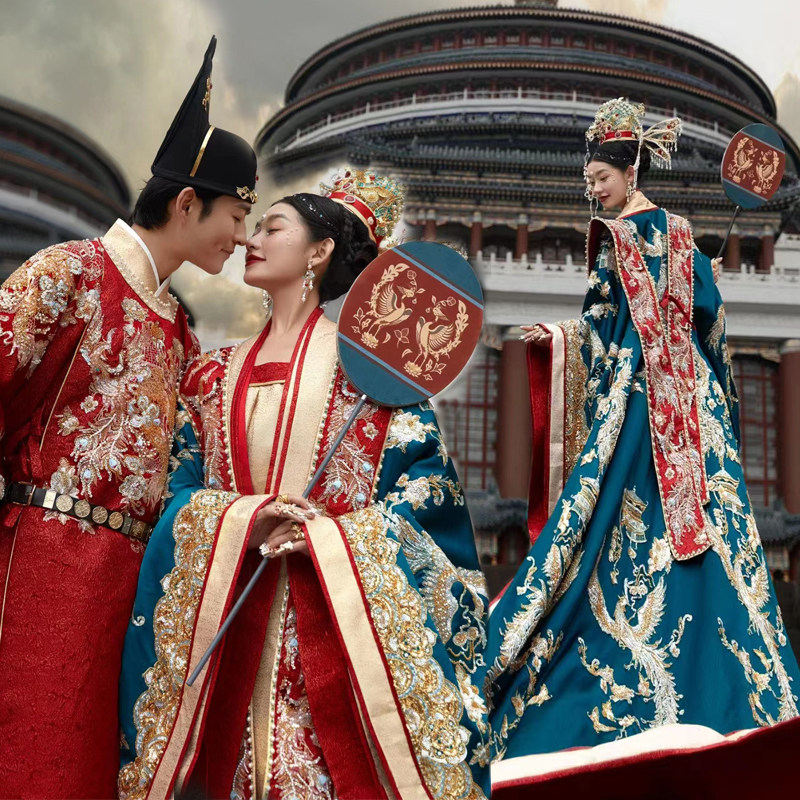 出租红男绿女凤冠霞帔中式婚服